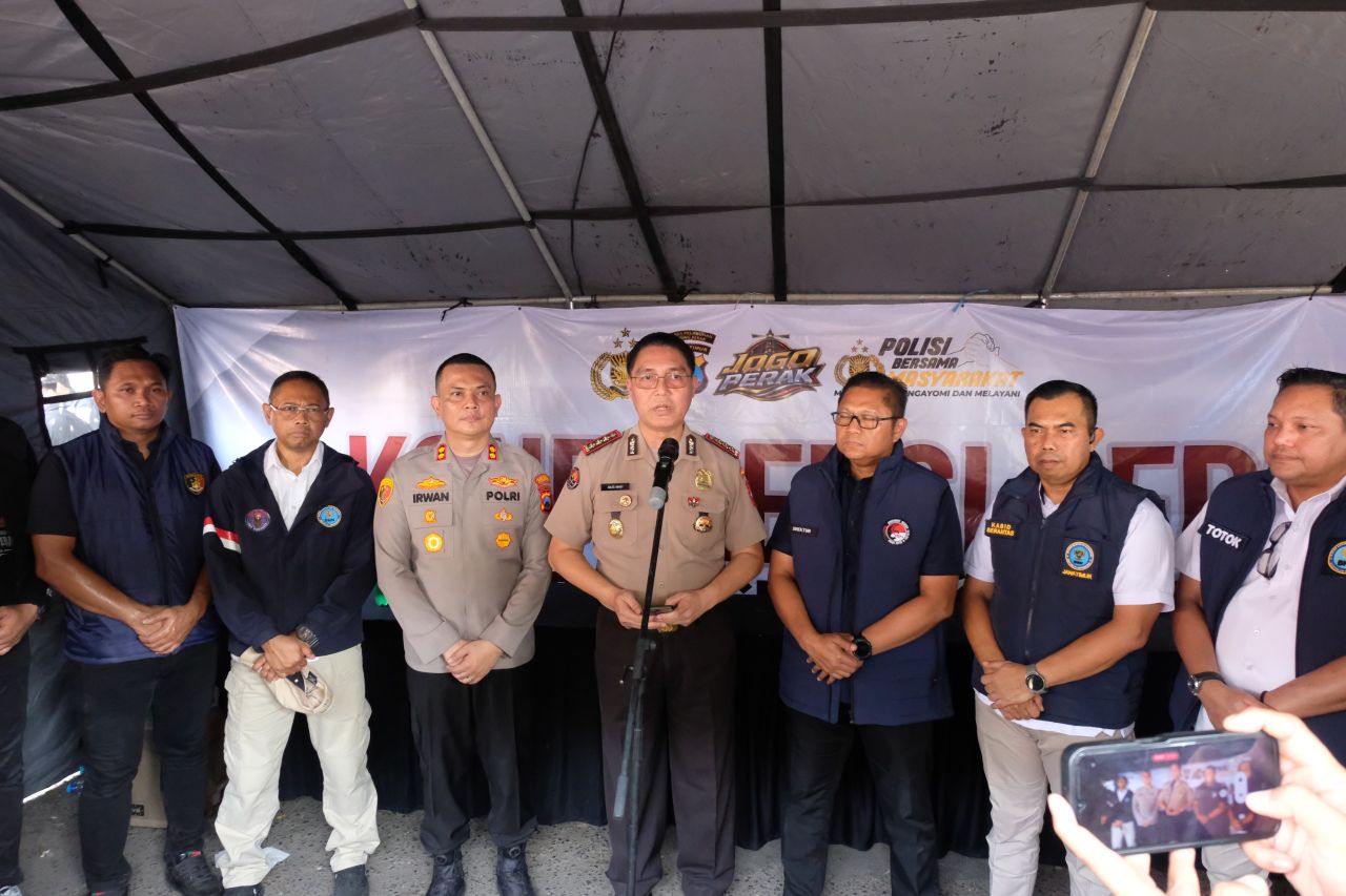 Tim Gabungan Polda Jatim Gerebek Kampung Narkoba Jalan Kunti Surabaya
