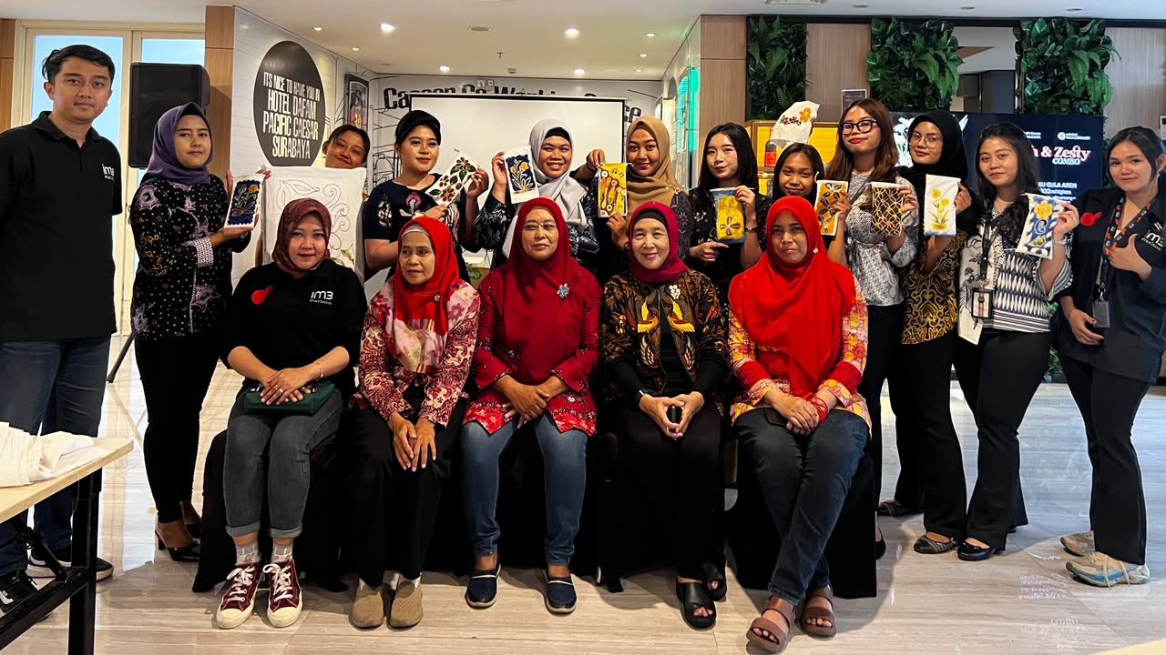 Dafam Pacific Caesar Surabaya dan ISIK Bangga Berbatik, Sulap Linen Bekas Hotel Jadi Karya Seni