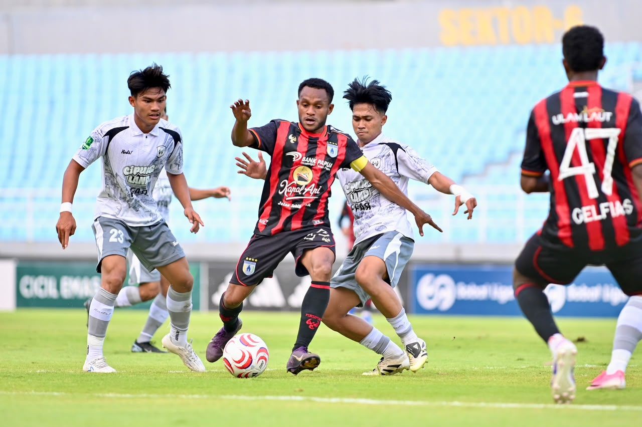Persipura Tumbang 1–3 dari RANS, Kegagalan Penalti dan Hilangnya Fokus Jadi Petaka
