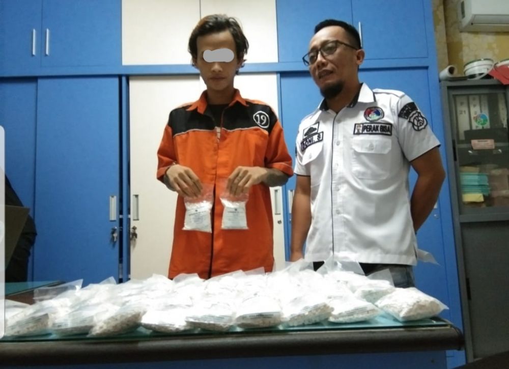 Polisi Amankan Ratusan Ribu Butir Pil Dobel L Berikut Tersangkanya