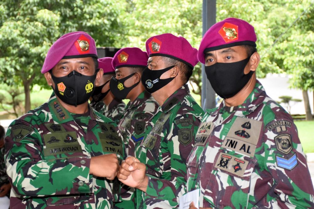 Danmenart 2 Marinir Beri  Apresiasi Kepada Prajurit Dan Jalasenastri