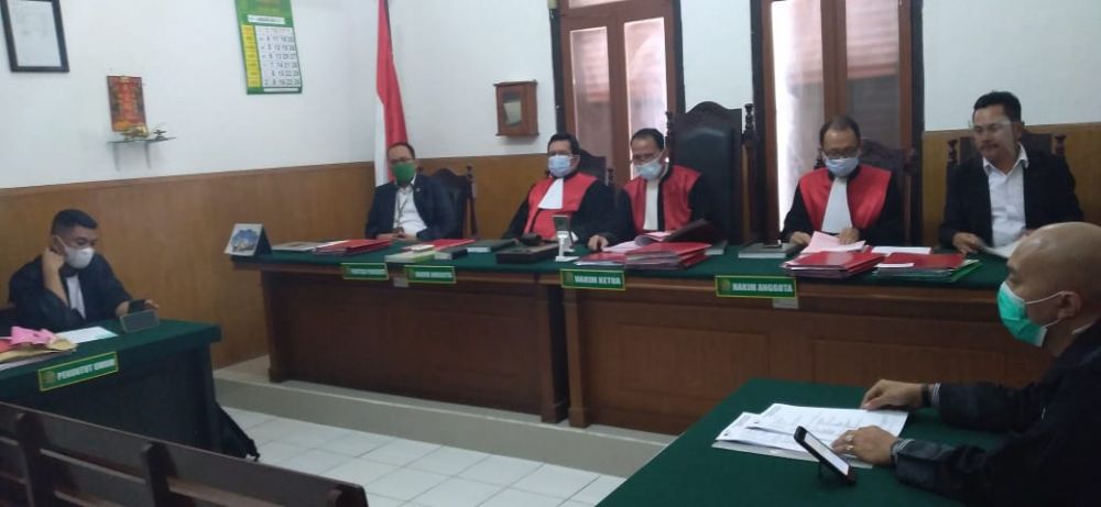 Sidang Virtual terdakwa Rizky  di PN Surabaya