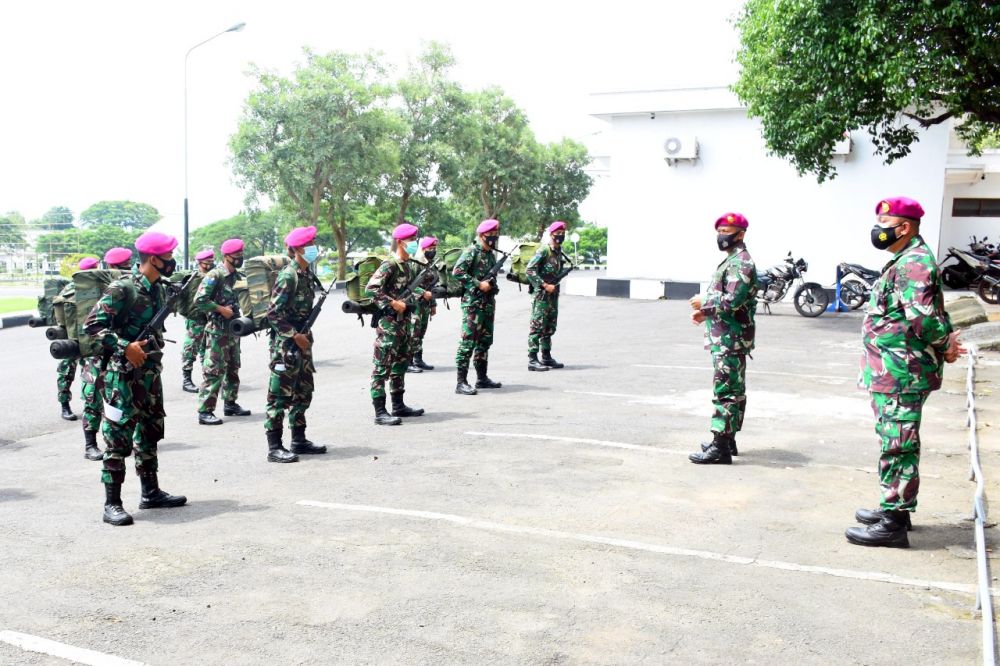 Danmenart 2 Marinir Lepas Satgas TMMD Ke Bondowoso