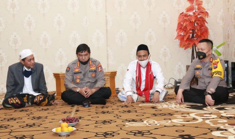 Divisi Humas Polri Silaturahmi Ke Ponpes Ushulul Hikmah Al Ibrohimi