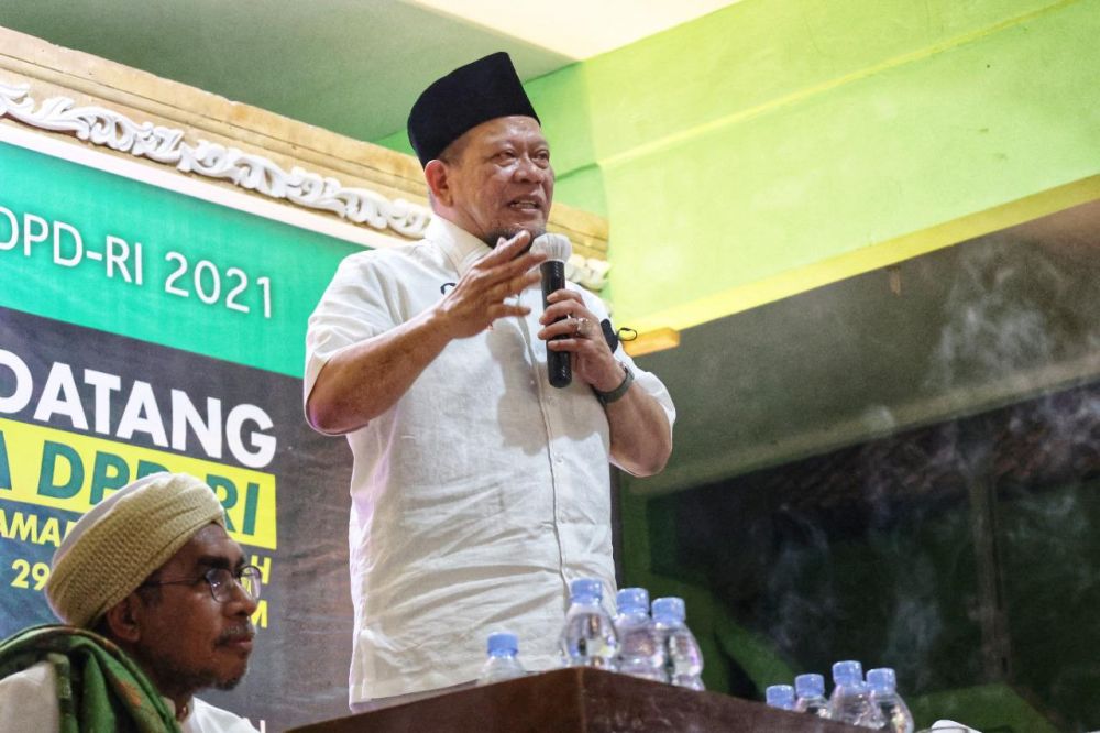Ketua DPD saat menghadiri acara Safari Ramadhan di Ponpes Al Husainy bertajuk "Malam ke 17 Nuzulul Quran&rdquo;, Tangerang Banten, Kamis, 29 April 2021