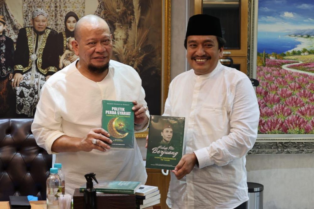 Ketua DPD RI AA LaNyalla Mahmud Mattalitti silaturahmi dengan Majelis Nasional Korps Alumni Himpunan Mahasiswa Islam (MN KAHMI), di Rumah Dinas Ketua DPD Jalan Denpasar, Jumat (30/4/2021).