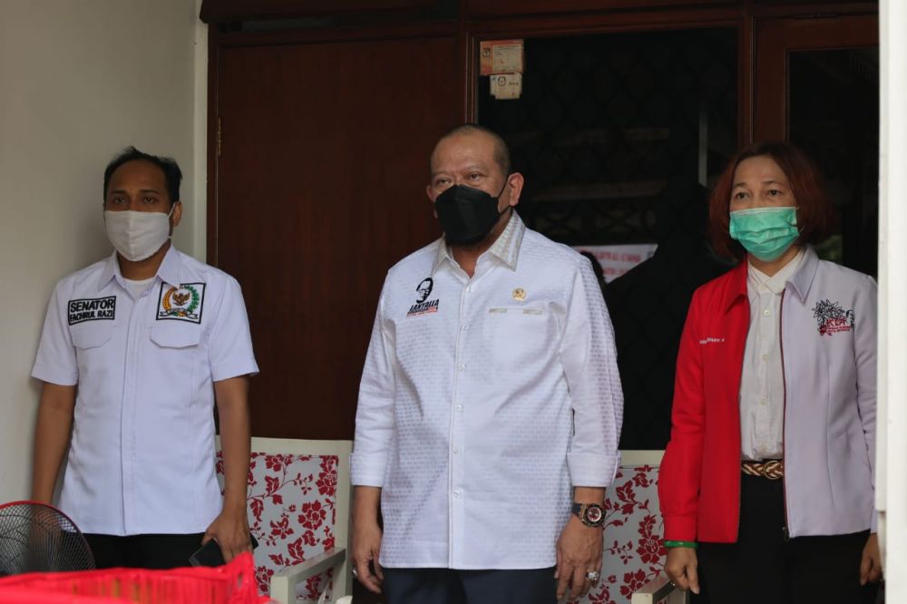 Ketua DPD RI, AA LaNyalla saat meresmikan Warung KDI Nusantara, Senin (10/5/2021), di Jakarta