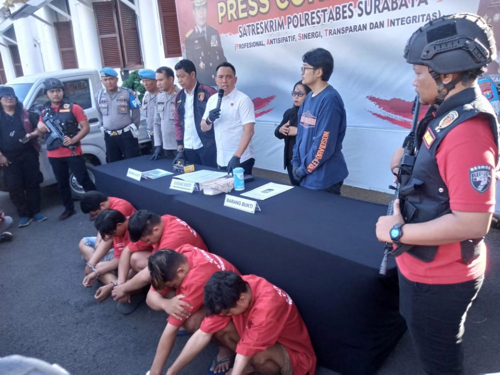 5 Tersangka Pembobol Gudang Diringkus Resmob Polrestabes Surabaya