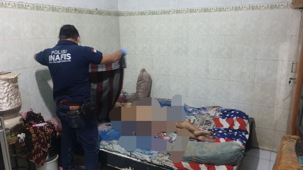 Diduga Sakit, Seorang Nenek Ditemukan Tewas Dengan Tubuh Telanjang 