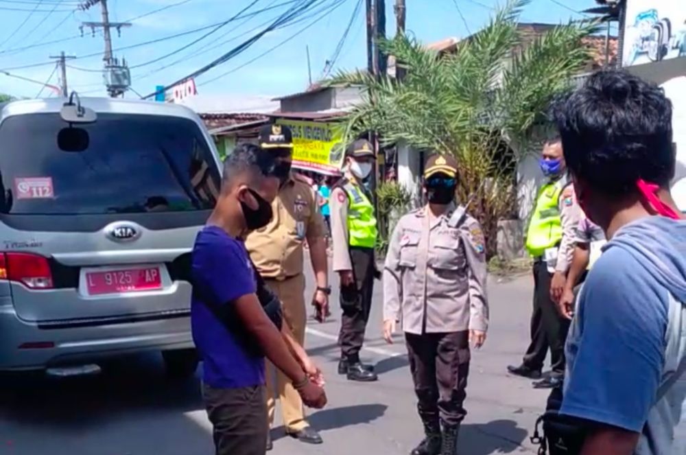 Diduga Serangan Jantung, Wanita Mendadak Tewas Didalam Taxi Onleine