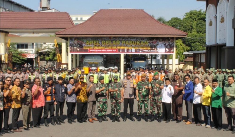 TNI dan Polri Gelar Patroli Besar di Jember Jelang Pelantikan Presiden