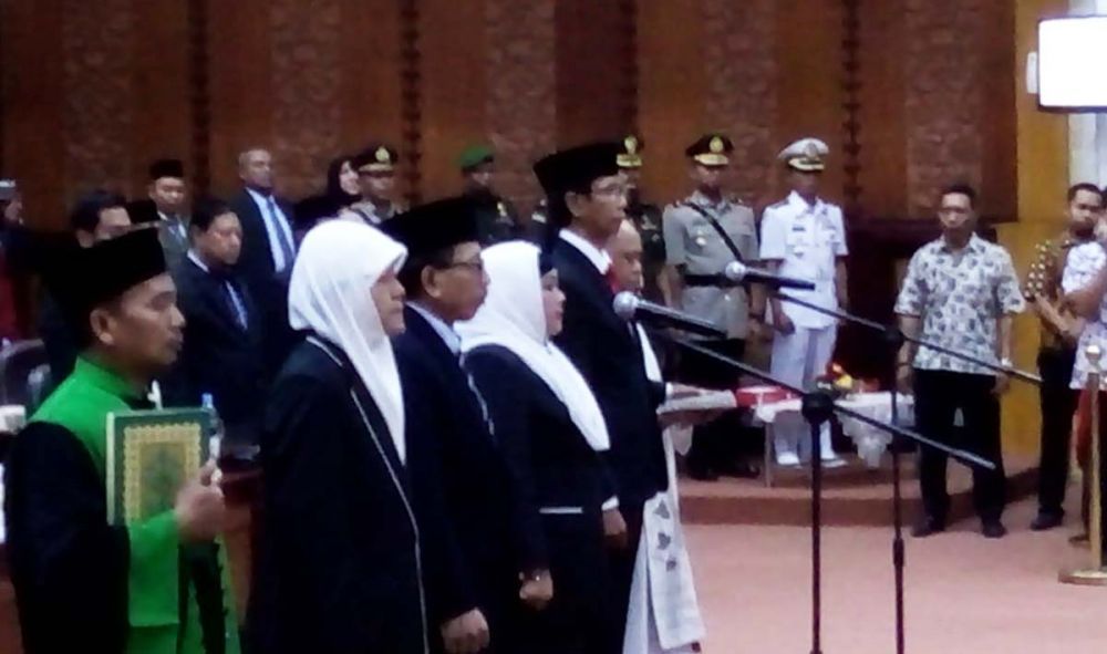 Adi Sutarwijono ditetapkan Sebagai Ketua DPRD Surabaya