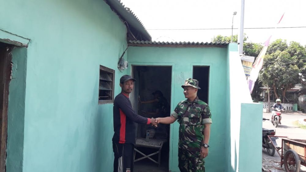 Rehab Rumah Warga Kupang, TNI Wujudkan Kemanunggalan