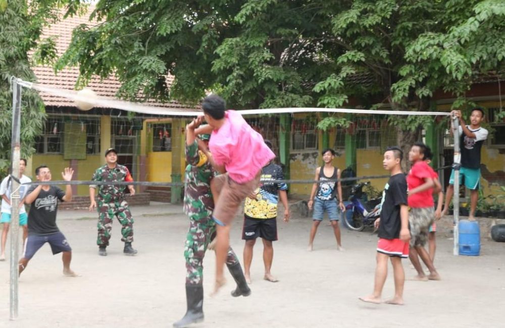 Bermain Voli, Bakar Semangat Baru Arek Kartar Kupang, Sidoarjo