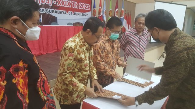 Yayasan Perjuangan 45 Bersama BPSK Kota Surabaya  Tanda tangani Nota Kesepahaman