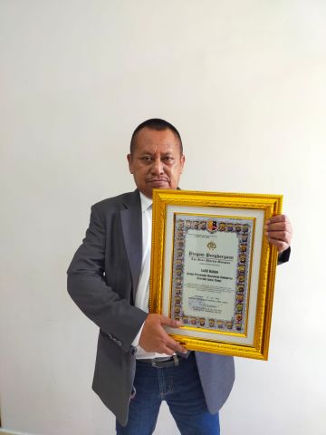 Terima Penghargaan Tan Hana Dharma Mangrva dari Kapolda Jatim, Ini Kata Ketua PWI Jatim 